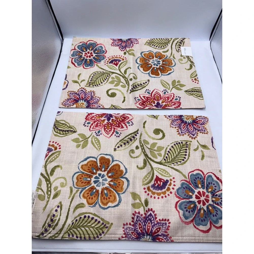 Design Mainstream International Placemats Set of 2 Beige Floral Good 18x13 Boho